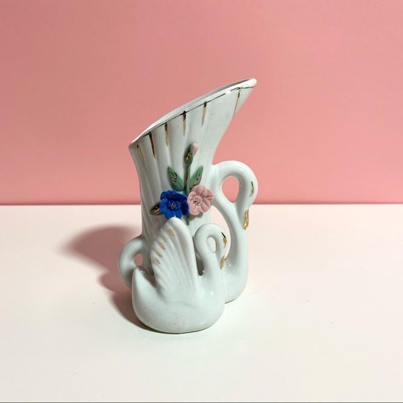 Vintage pastel double swan vase - Picture 1 of 4
